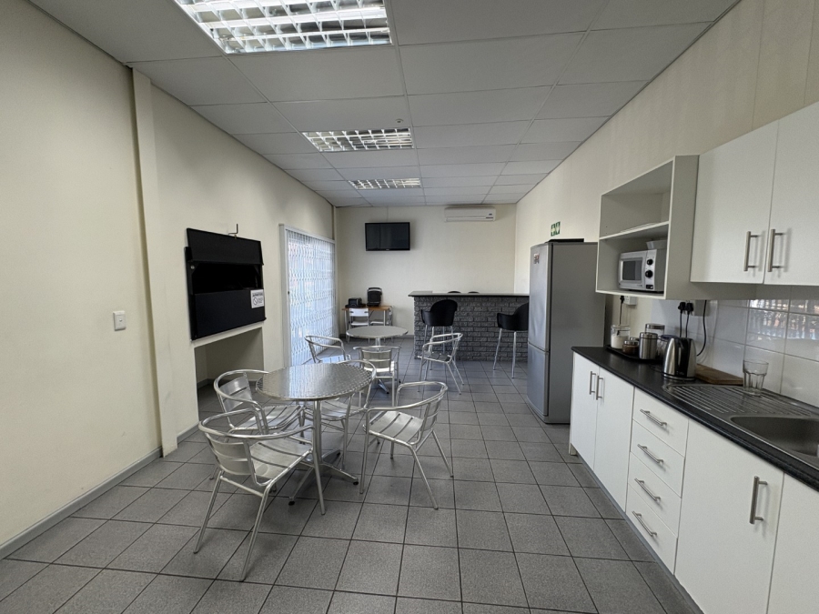 To Let Commercial Property for Rent in Montague Gardens Western Cape